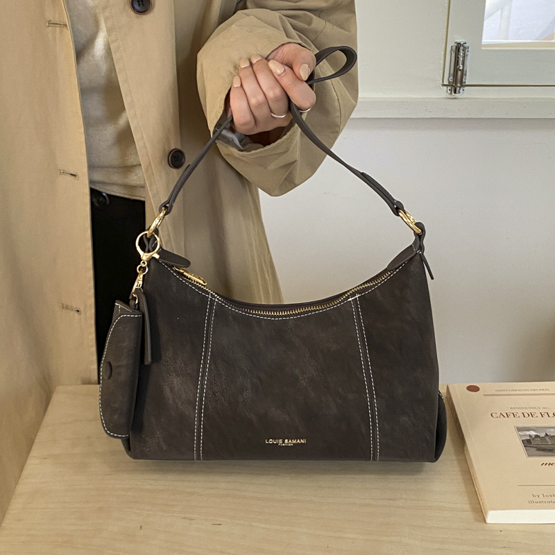 2025冬季新款气质百搭斜挎包乌木咖手提包网红同款女包质感腋下包