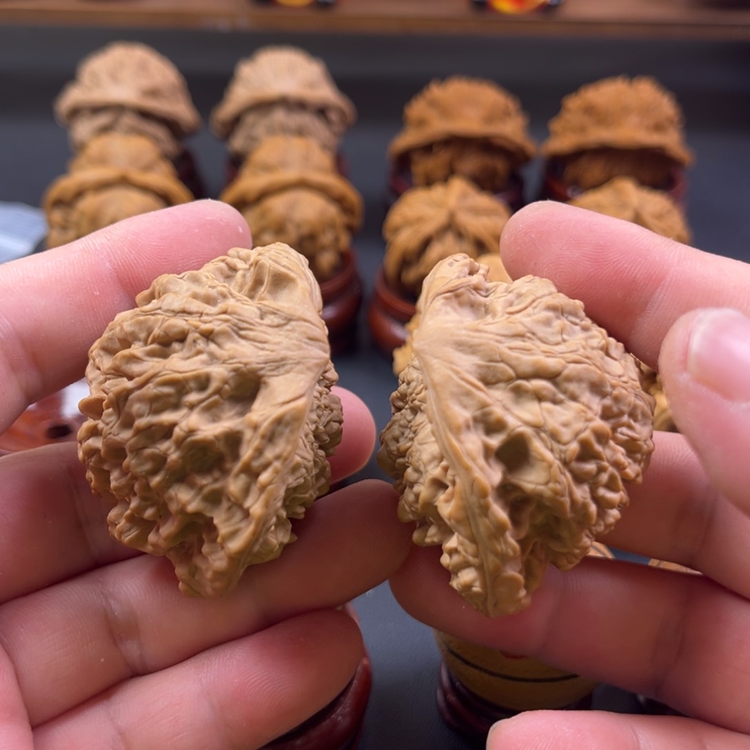 文玩核桃把件聚宝盆蛇头