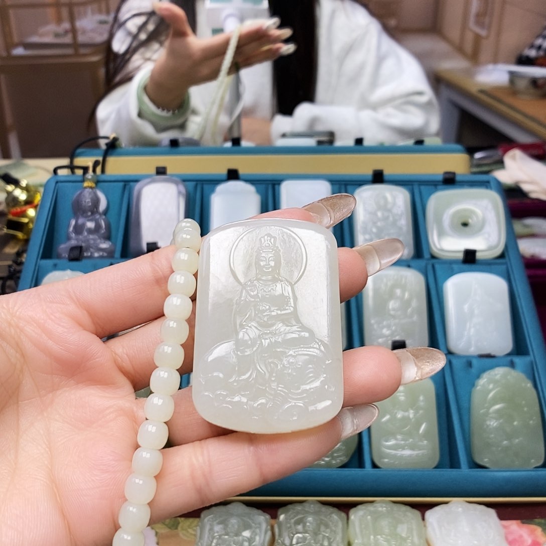和田玉颈饰未镶嵌星*