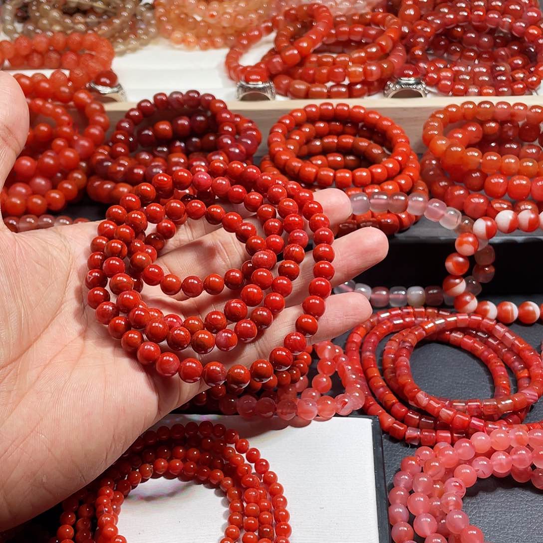 聂***手链未镶嵌南红玛瑙