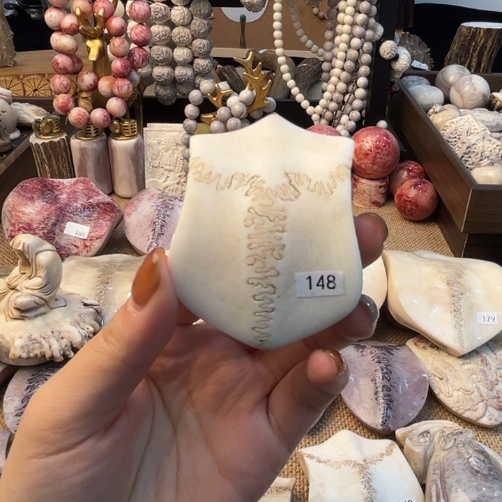 明***身养殖马鹿小白三界牌