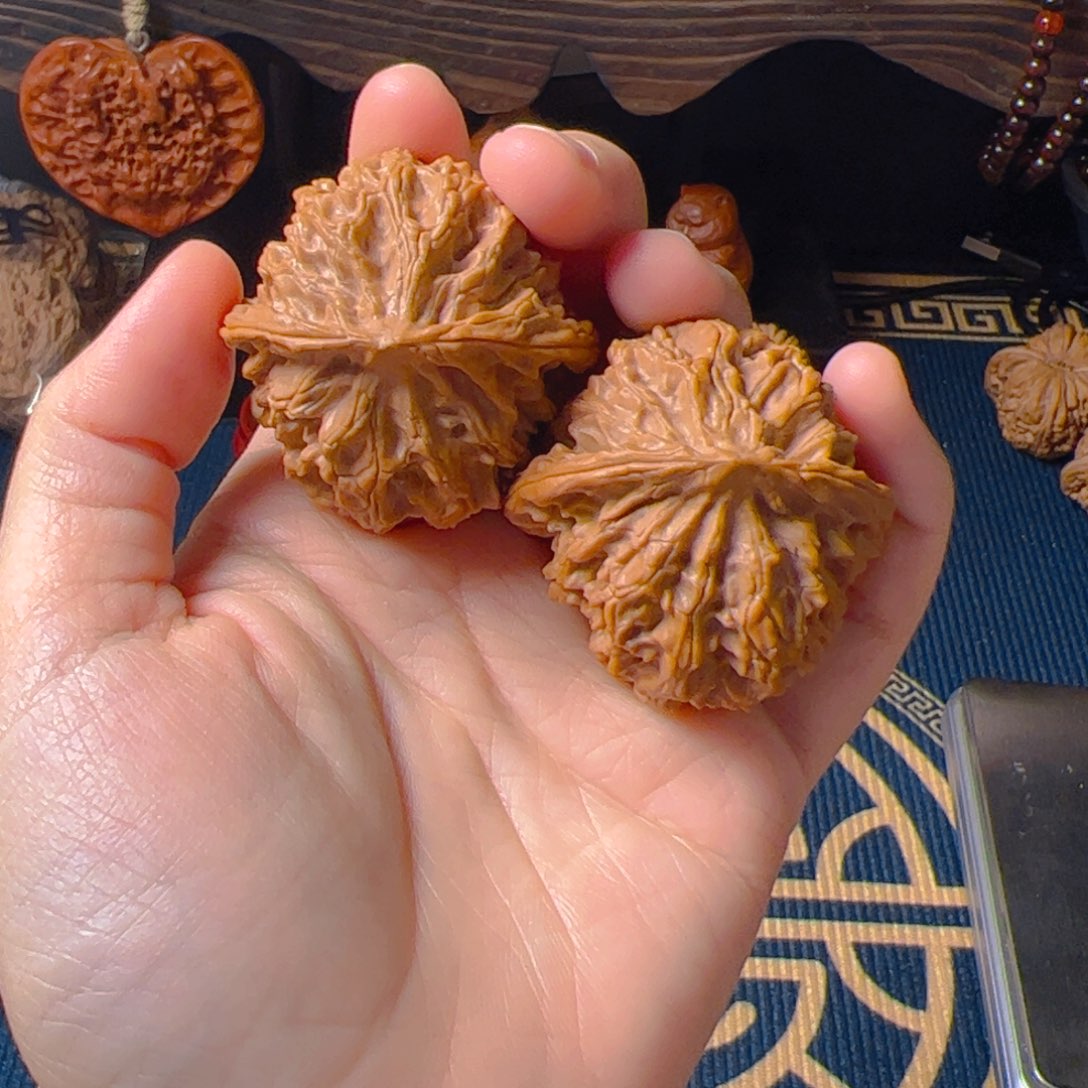 文玩核桃把件苹果园