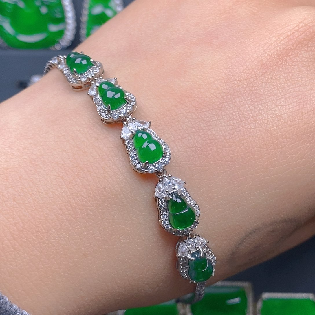 颈饰未镶嵌翡翠手链