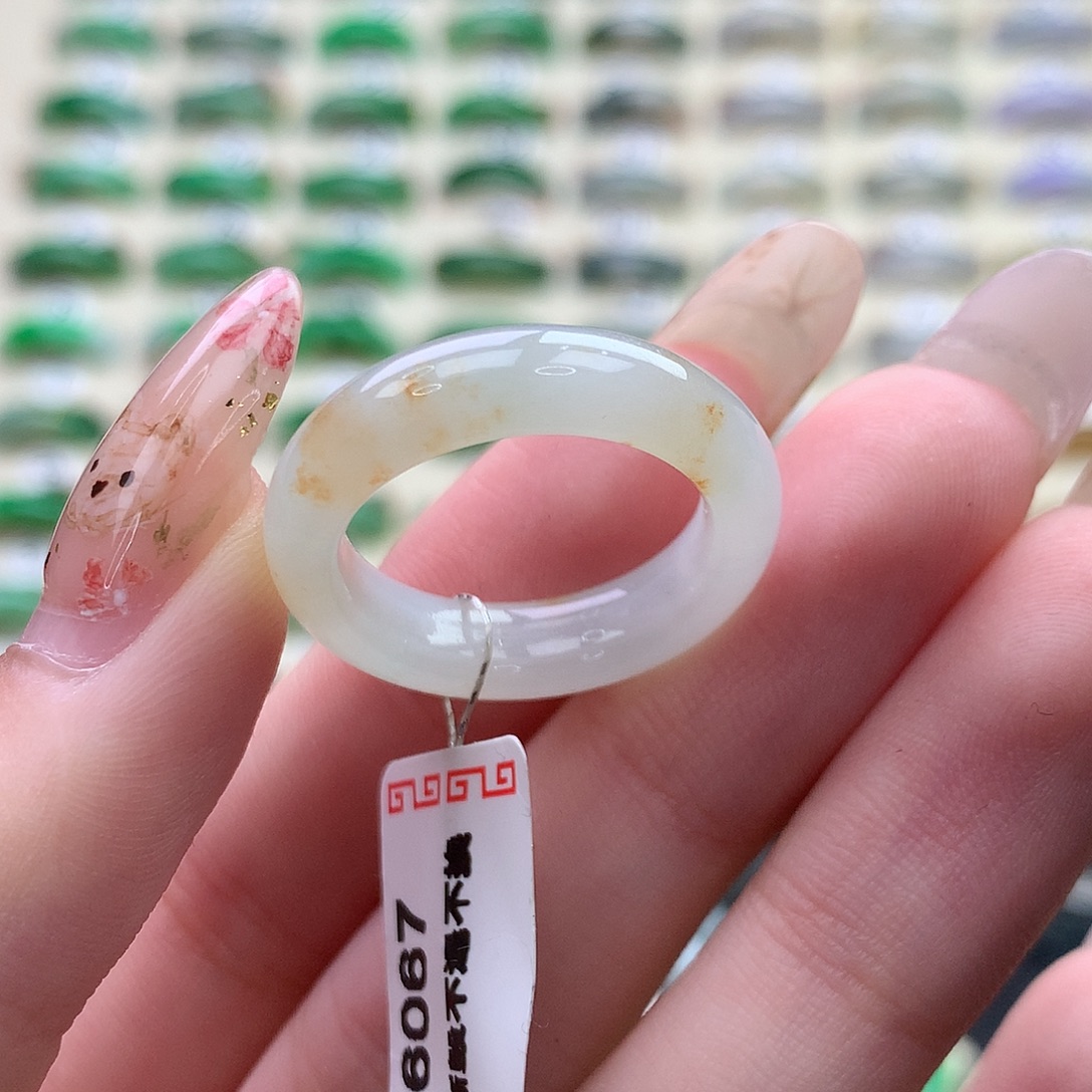 翡翠未镶嵌戒指港16