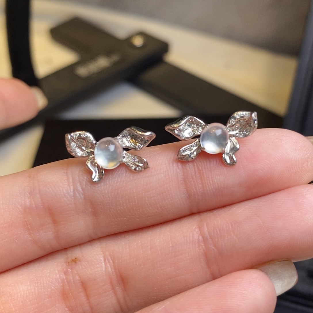 翡翠耳饰18K金镶嵌小冰蛋