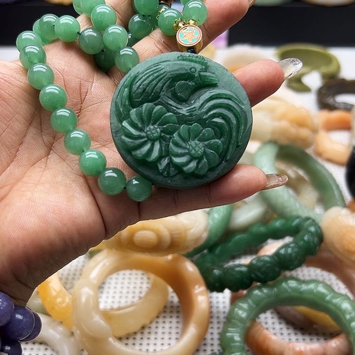 未镶嵌手镯石英岩玉