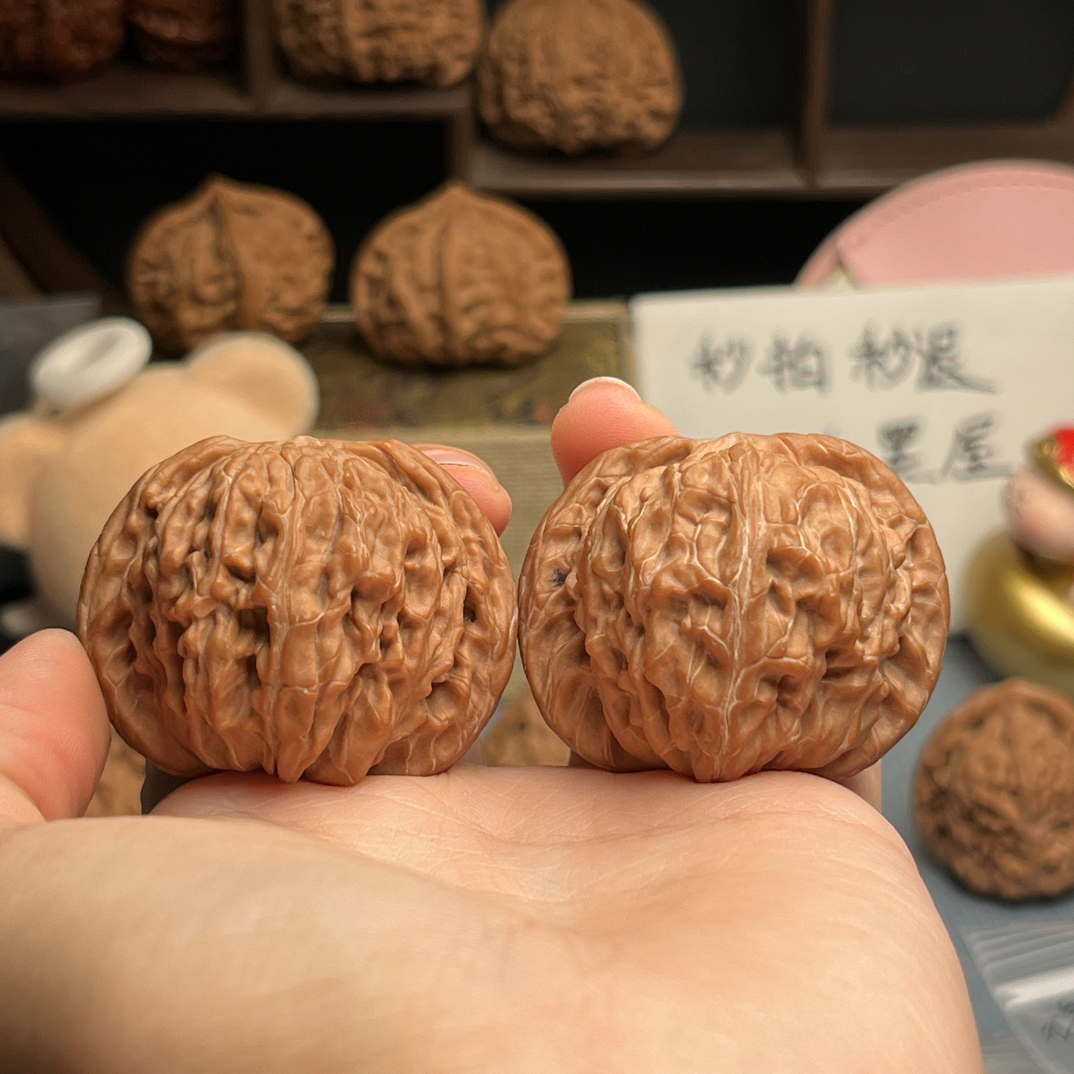 全品磨盘山地 文玩核桃 正 40-42-35 编号209