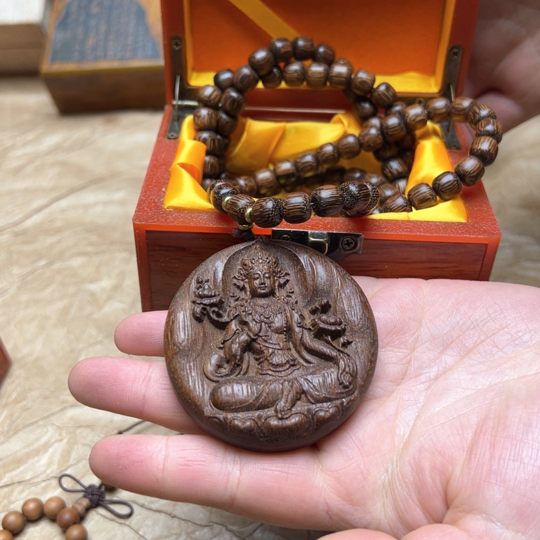 大叶紫檀（黑酸枝木类）