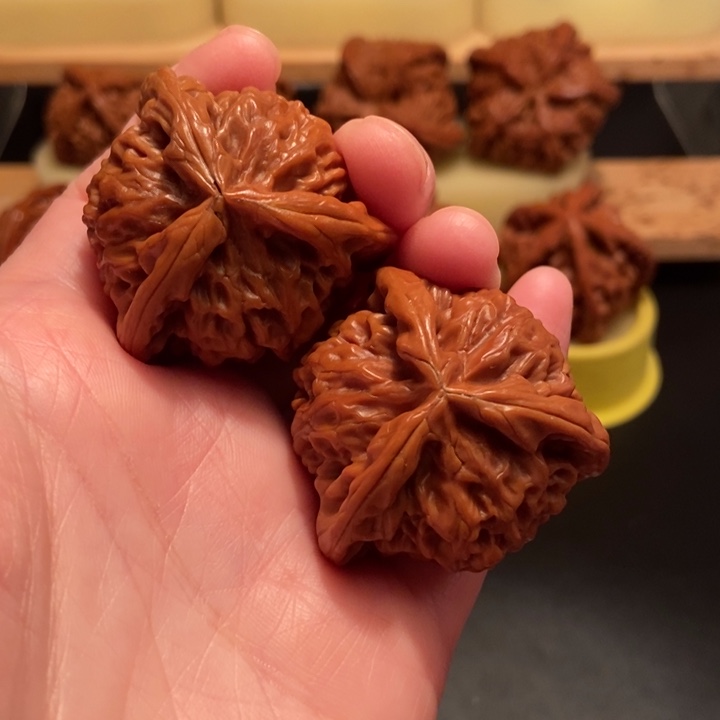 把件桃核熊****爹文玩
