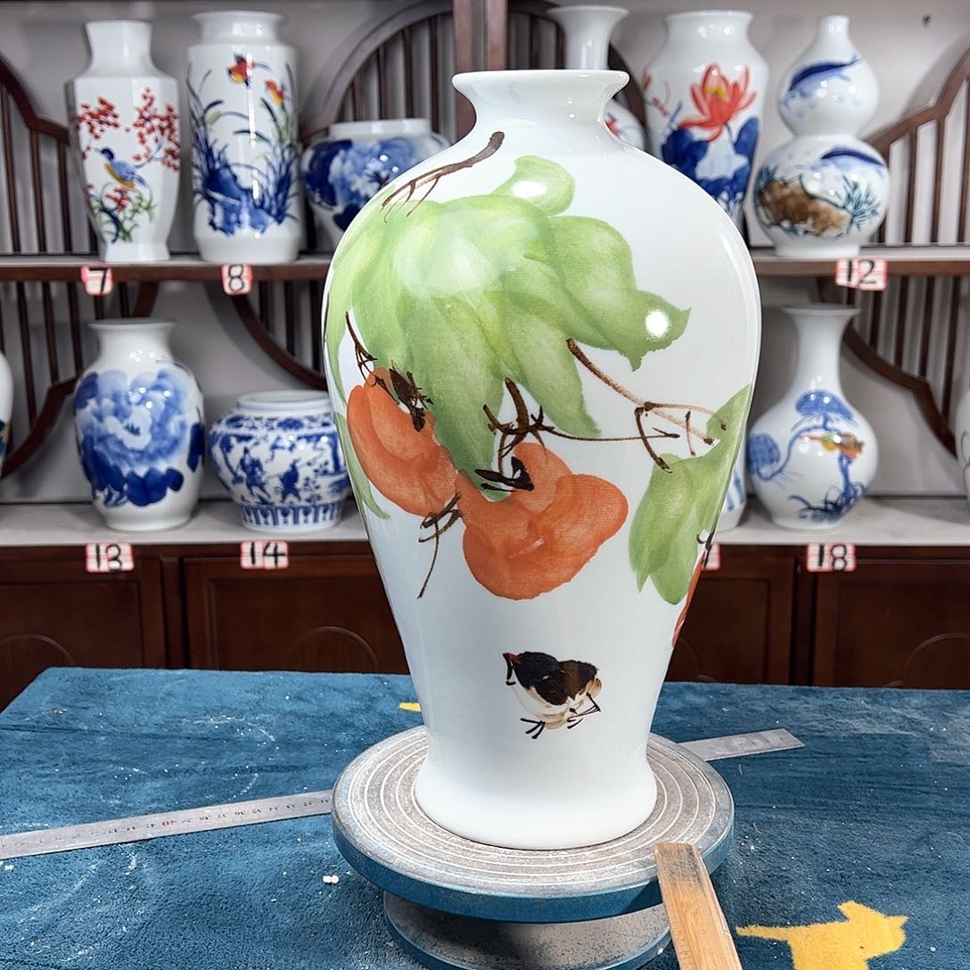 摆件景德镇陶瓷梅市