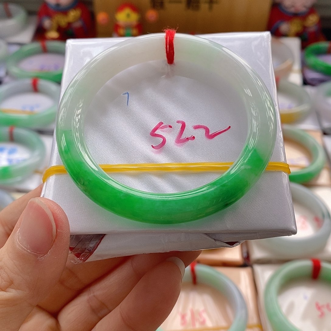 翡翠手镯未镶嵌7号