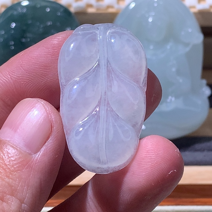 翡翠未镶嵌颈饰炸 叶子