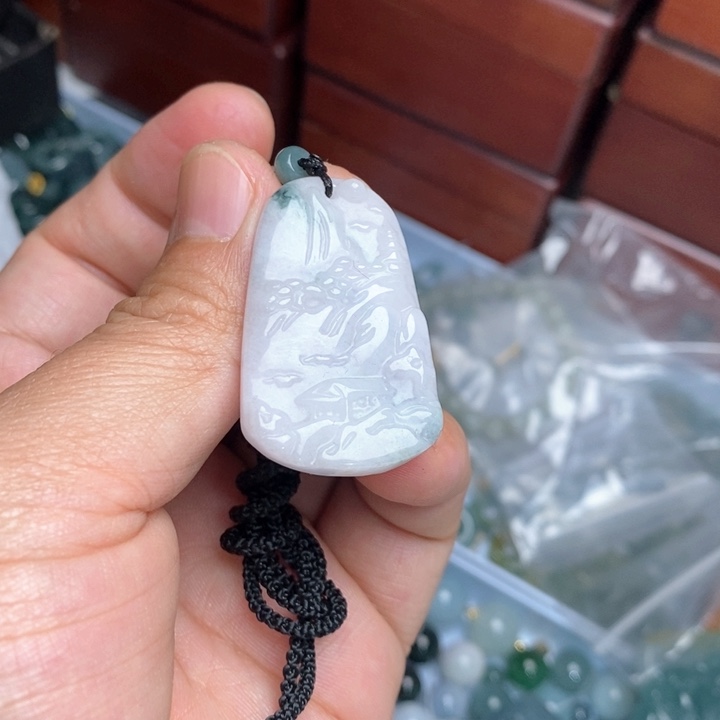 翡翠颈饰未镶嵌好