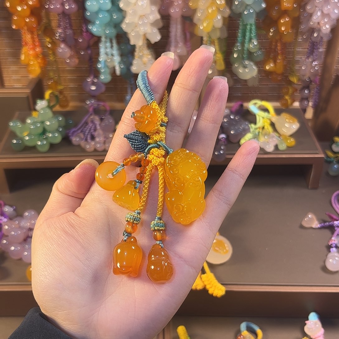 $***芳玛瑙/玉髓未镶嵌车挂钥匙扣