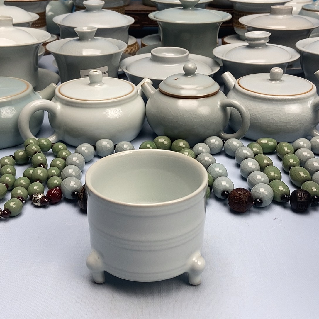 杯微微瑕月白釉三足杯原矿原釉原产地