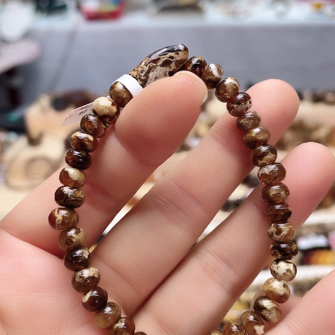 琥珀裸石未镶嵌六10797