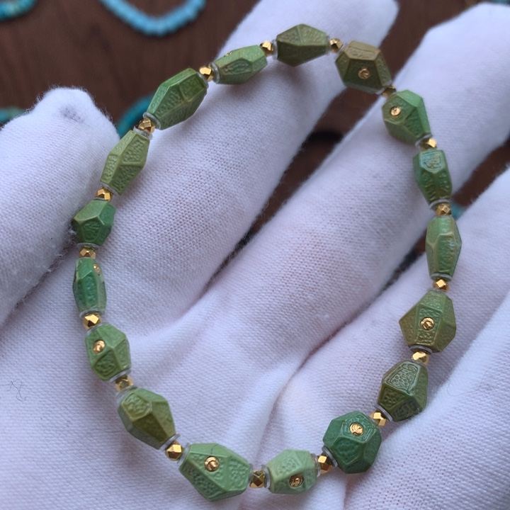 绿松石未镶嵌珠宝奇石