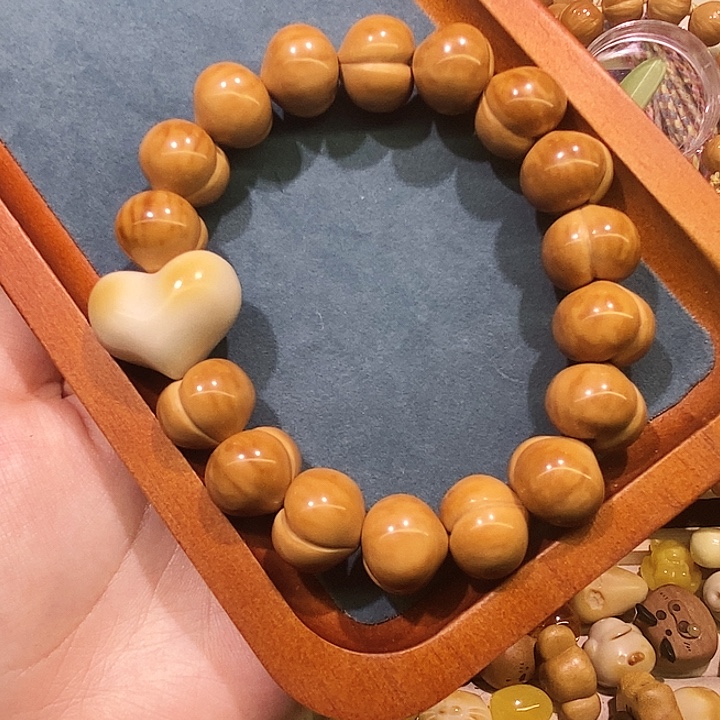 手串猴头核桃聚宝盆奶油泡芙卡15爱心款