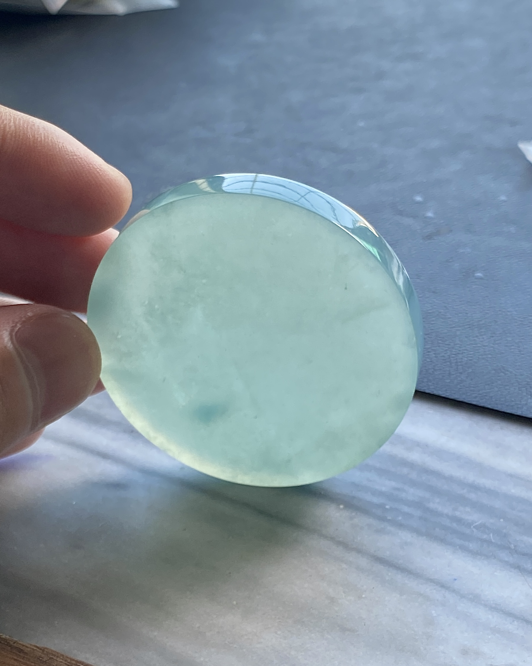 冰种蓝晴底翡翠镯心圆牌人物山水挂件51-7mm