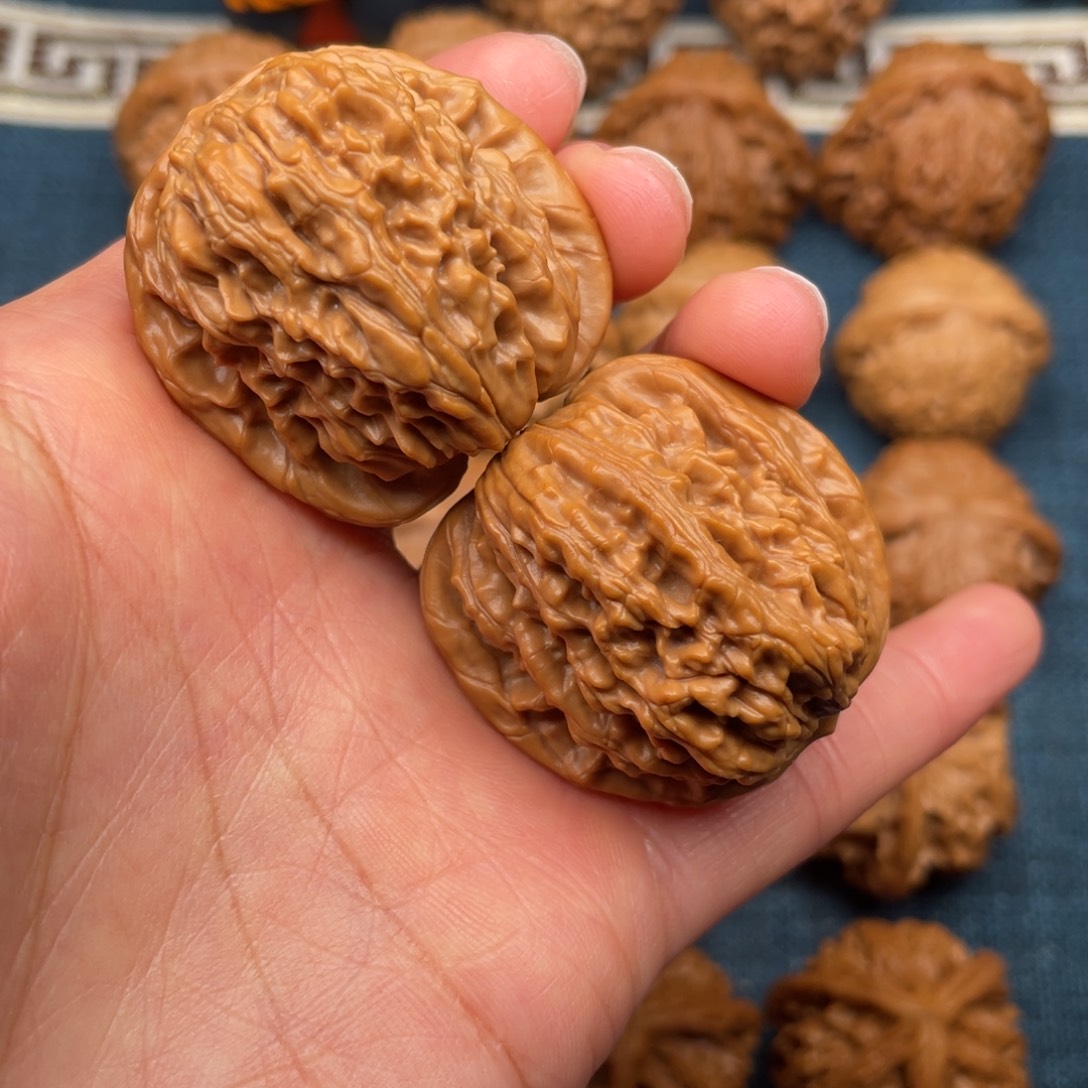 文玩核桃把件37老树平谷楼