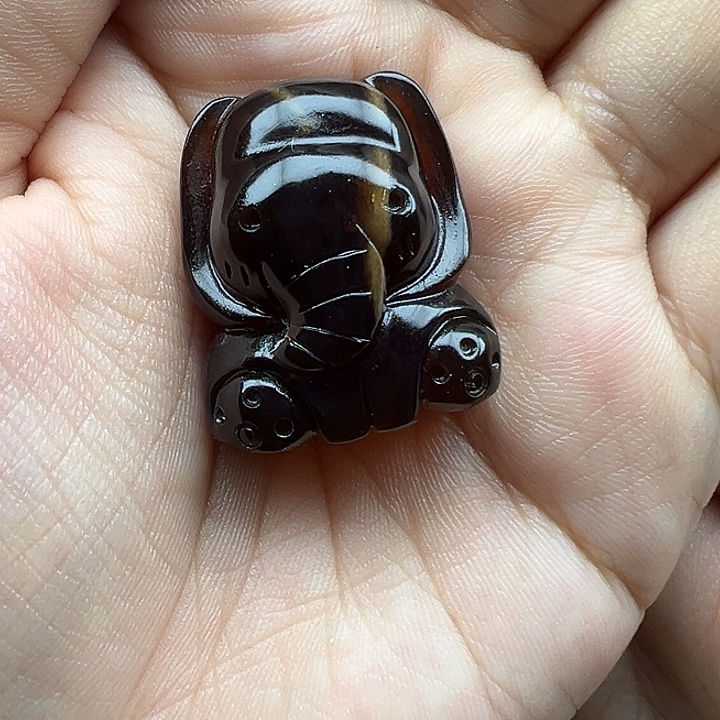 琥珀未镶嵌珠宝奇石小象