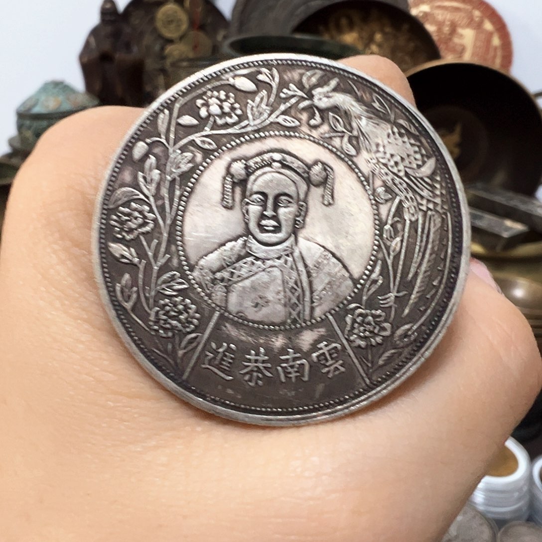 金属复古风格摆件