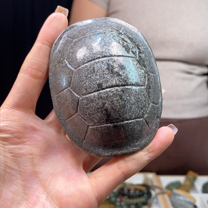 岫岩河磨玉（透闪石质玉）颈饰未镶嵌