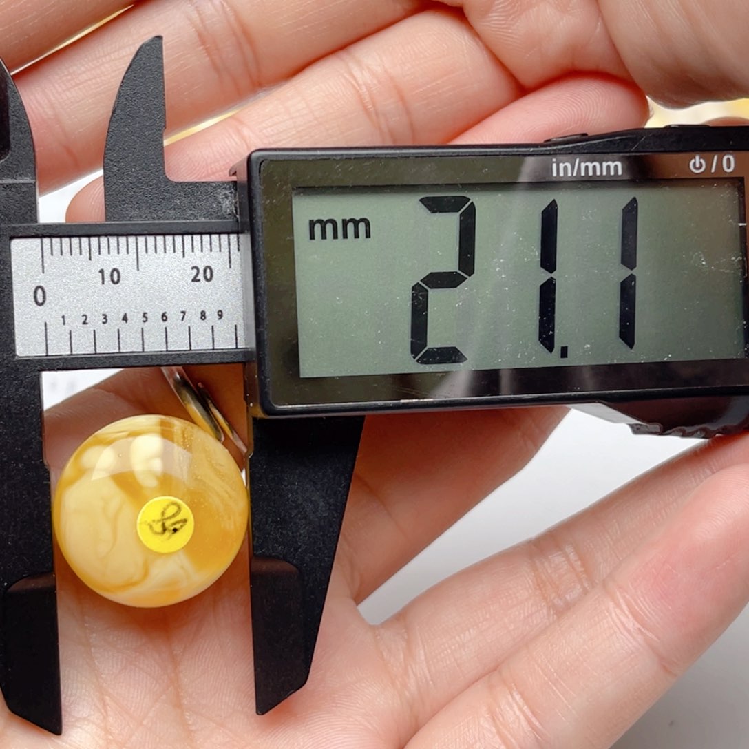 蜜蜡裸石未镶嵌石*?蜜蜡墩子梦