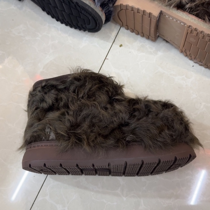36码棕色卡皮巴拉
