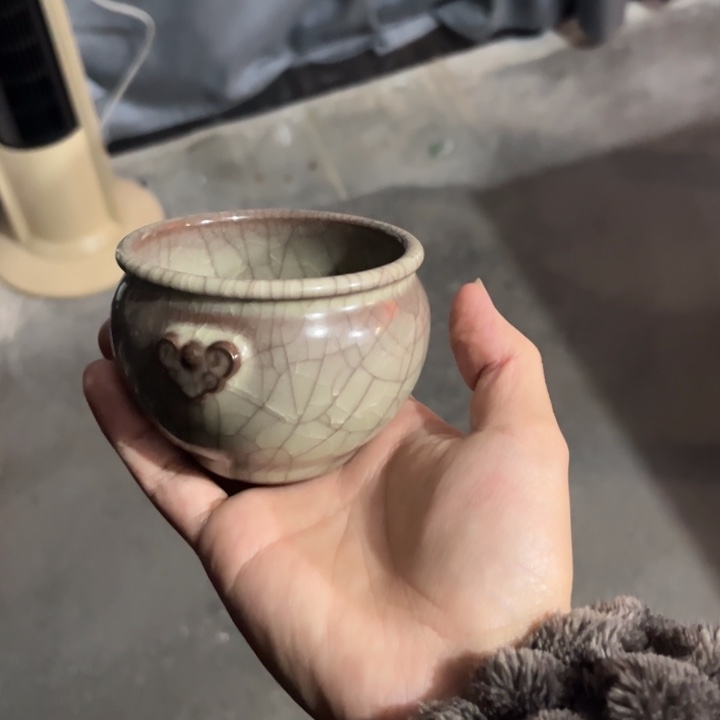 陈卫星 传世哥窑 如意缸杯