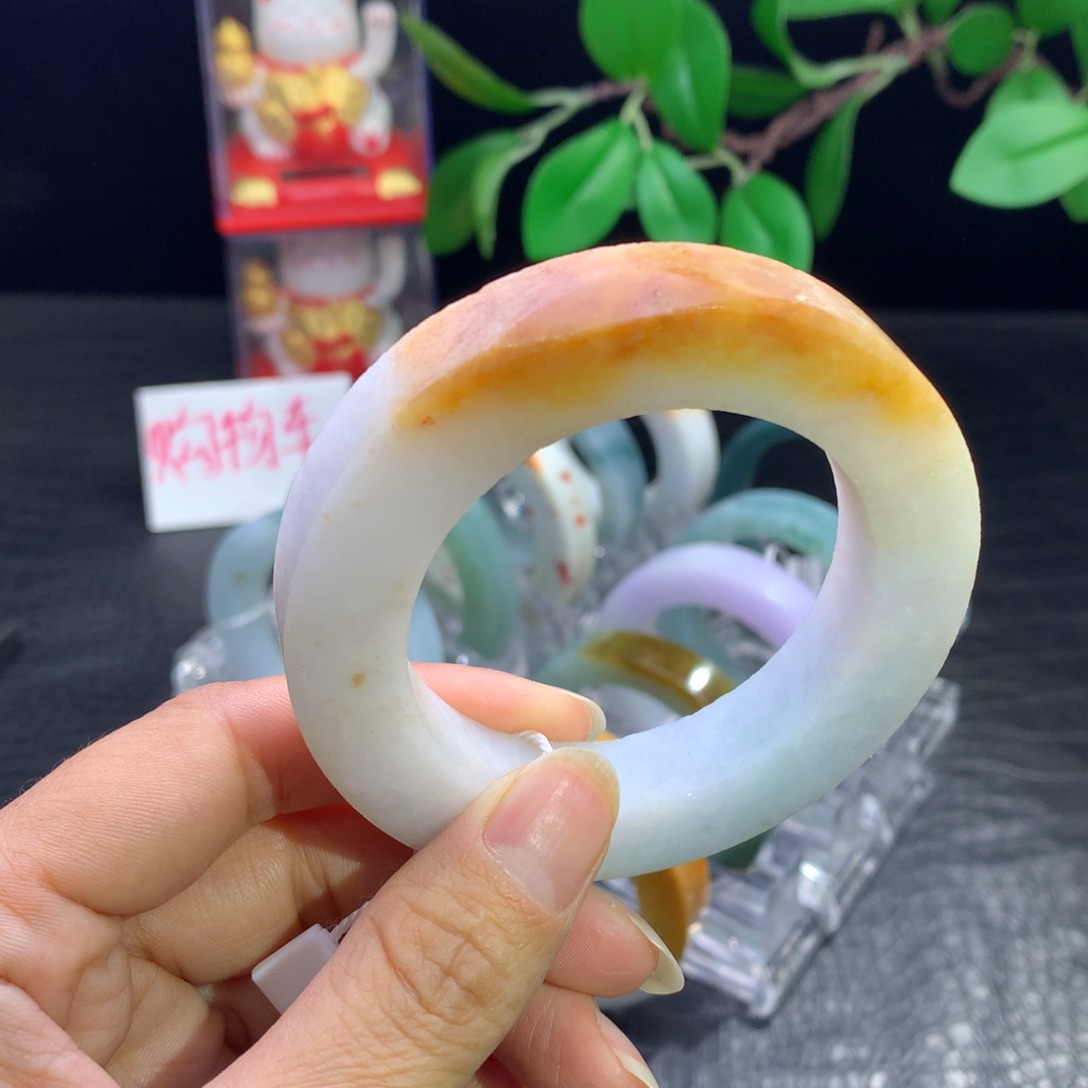 定制翡翠未镶嵌手镯