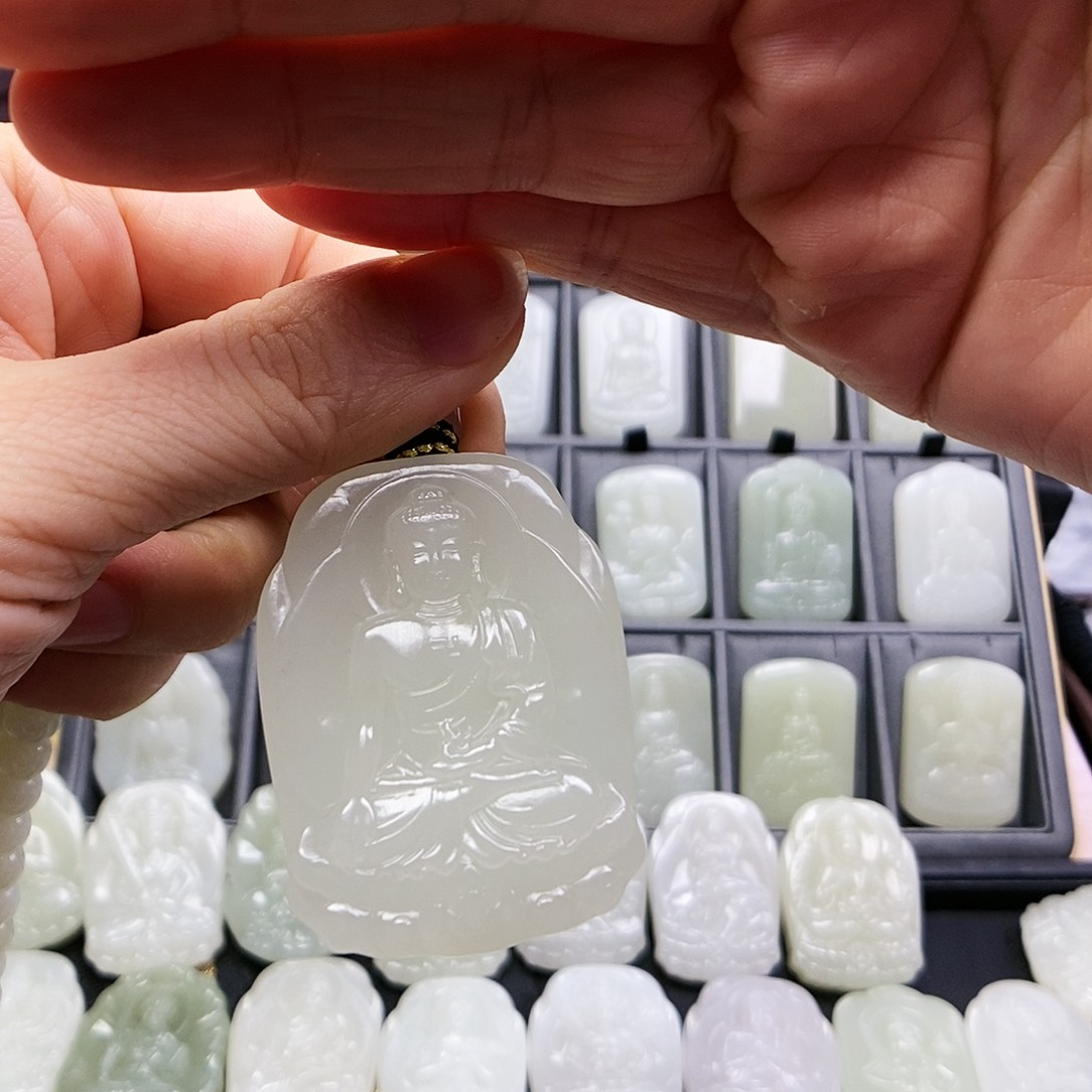 和田玉颈饰未镶嵌开*