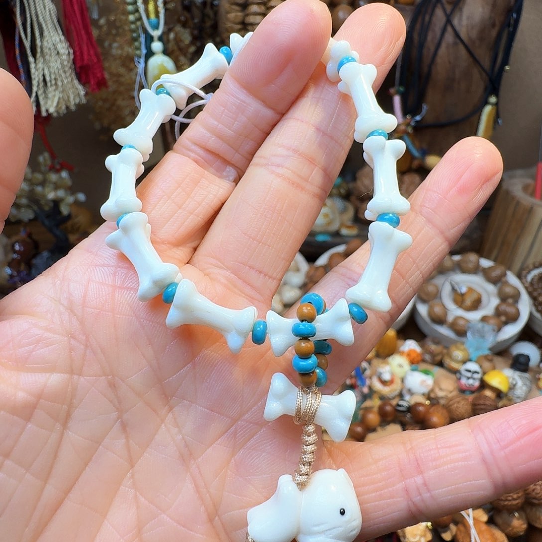 柏香籽/百香籽吊坠菩提树和树