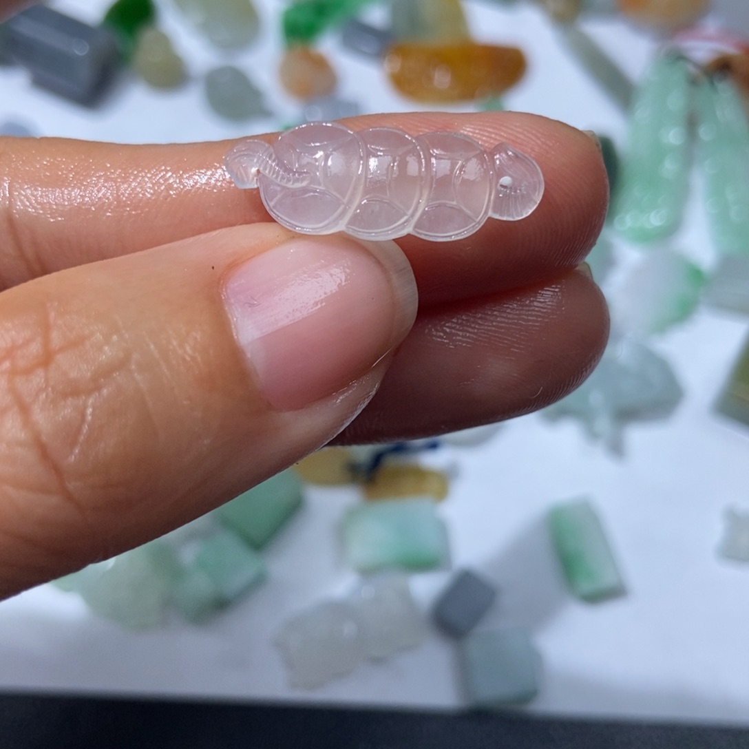 定制翡翠未镶嵌翡翠