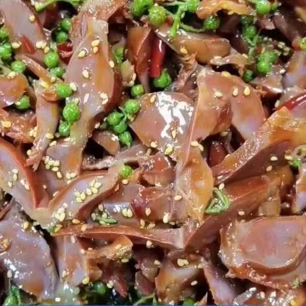 藤椒麻辣鸭胗开袋即食下酒下饭都非常方便