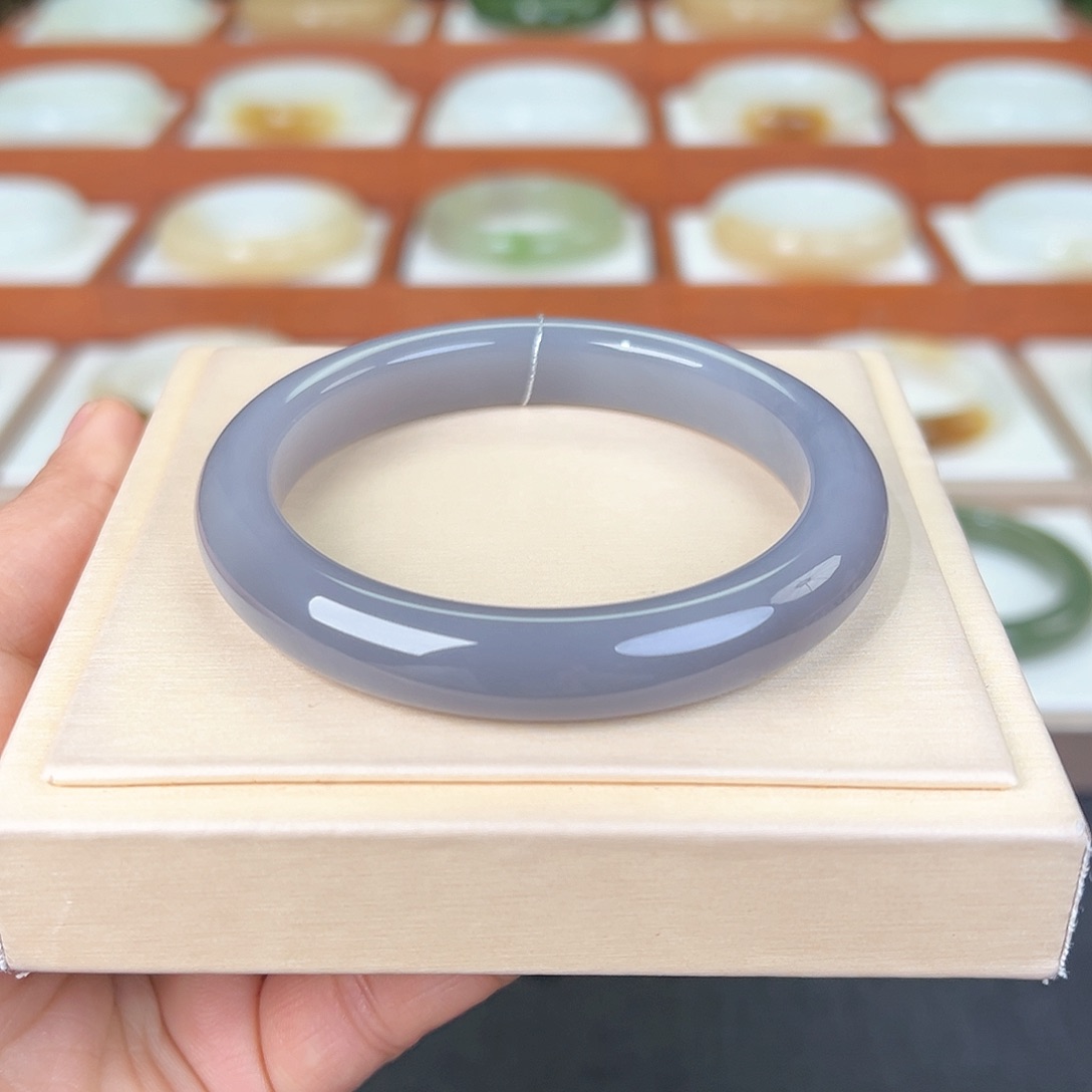 和田玉手镯未镶嵌烟紫