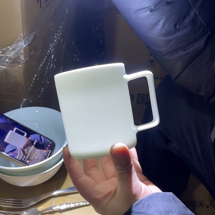 瓷片高白泥马克杯一个，包邮，容量350