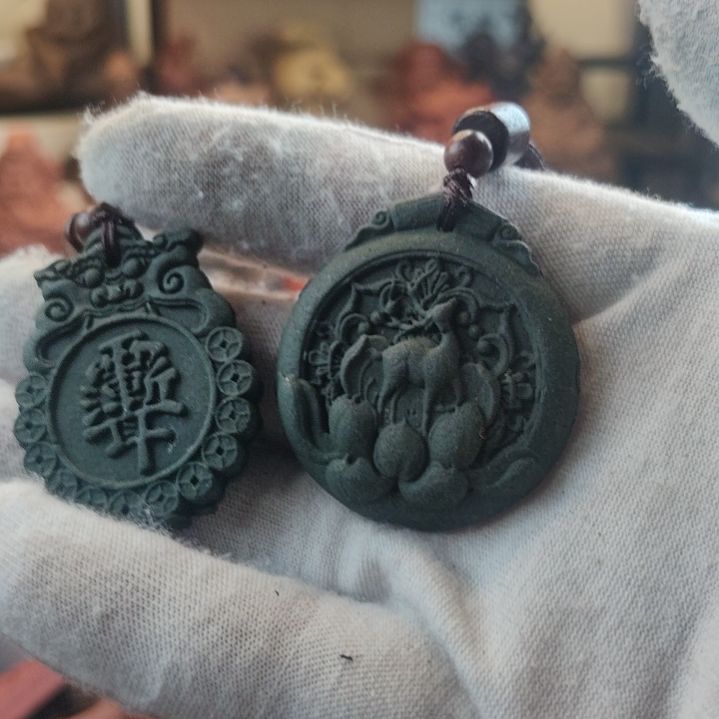 泥塑玉兰衙香牌子两个