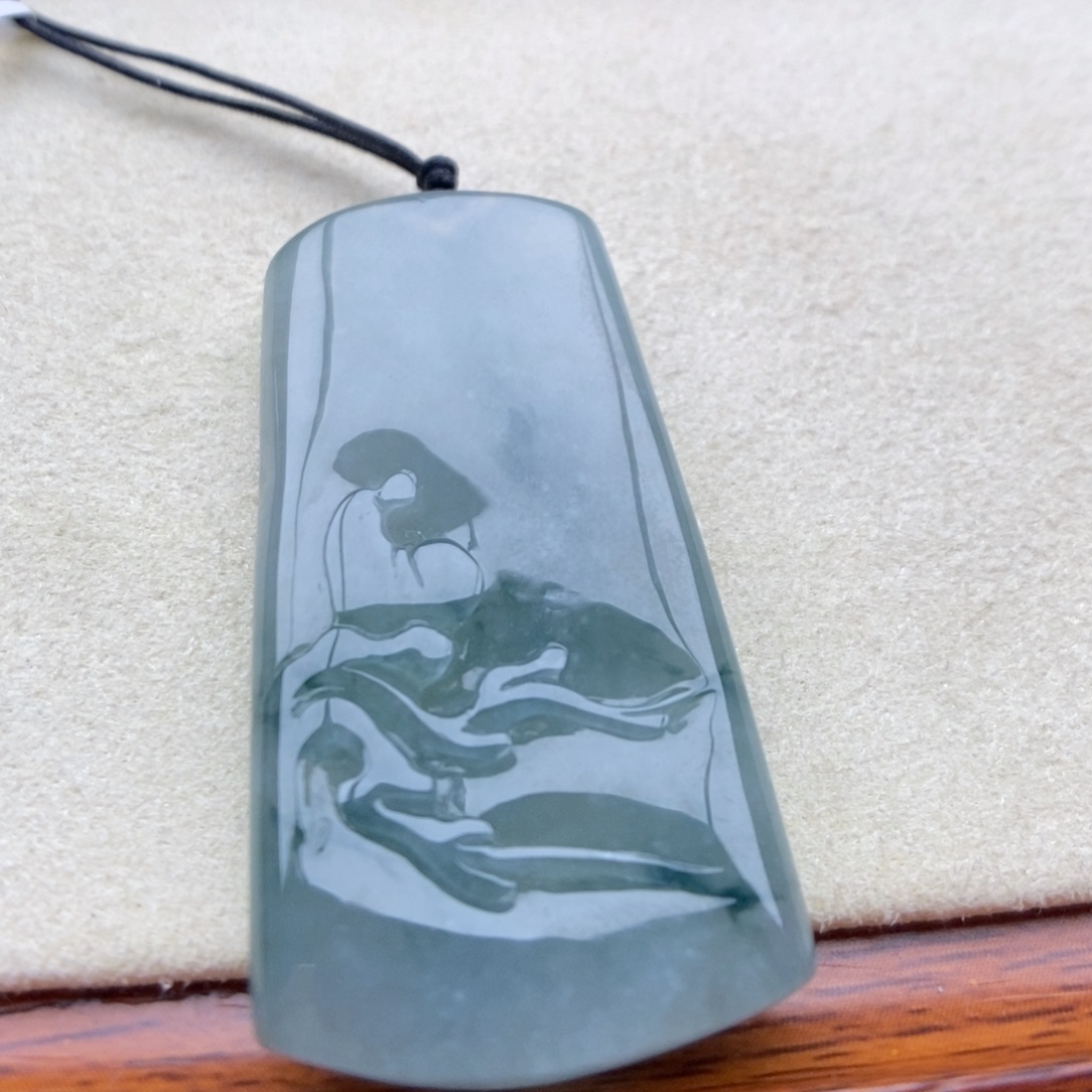 翡翠未镶嵌颈饰吊坠