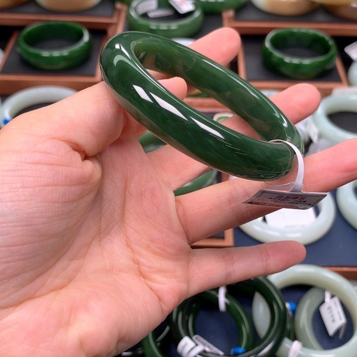 和田玉（碧玉）手镯58圈口未镶嵌