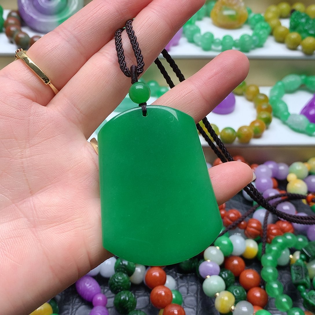 吊坠(赠链)未镶嵌翡翠