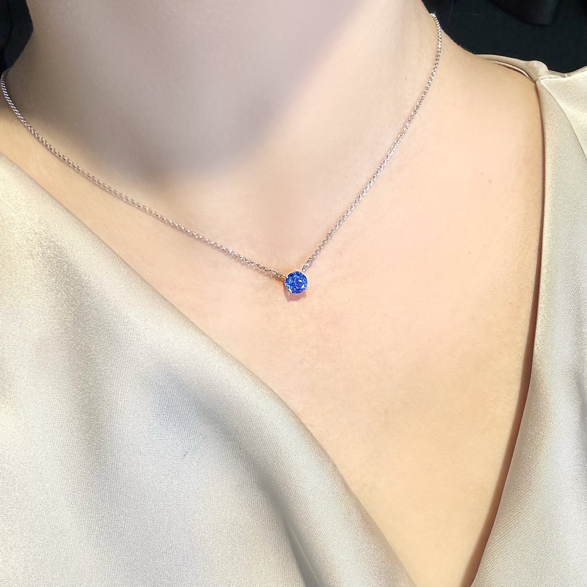 合成尖晶石P2739 新款简约四爪镶嵌矢车菊蓝色轻奢泡泡项链45cm