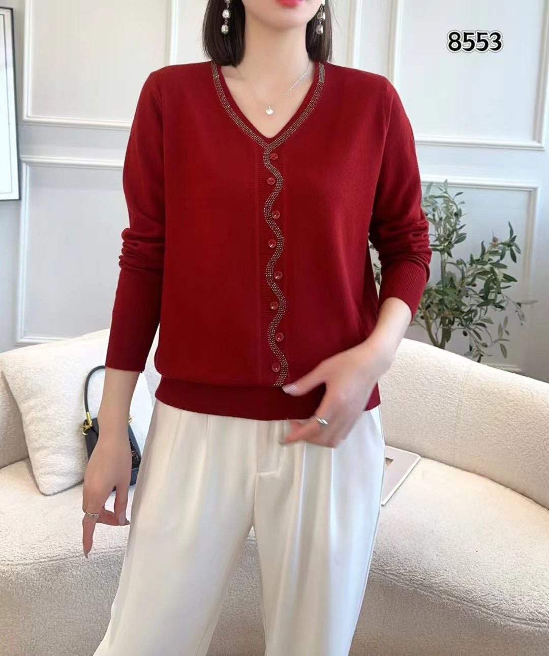 秋季新款时尚曲线纽扣V领毛针织衫8553
