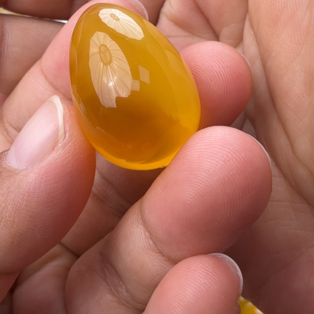 未镶嵌琥珀珠宝奇石