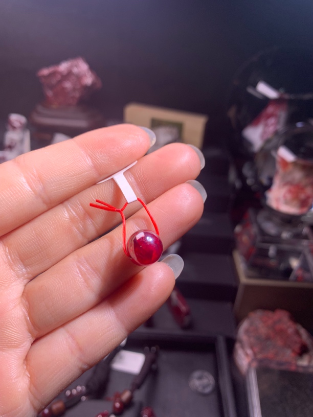 天然辰砂天然朱砂原矿吊坠