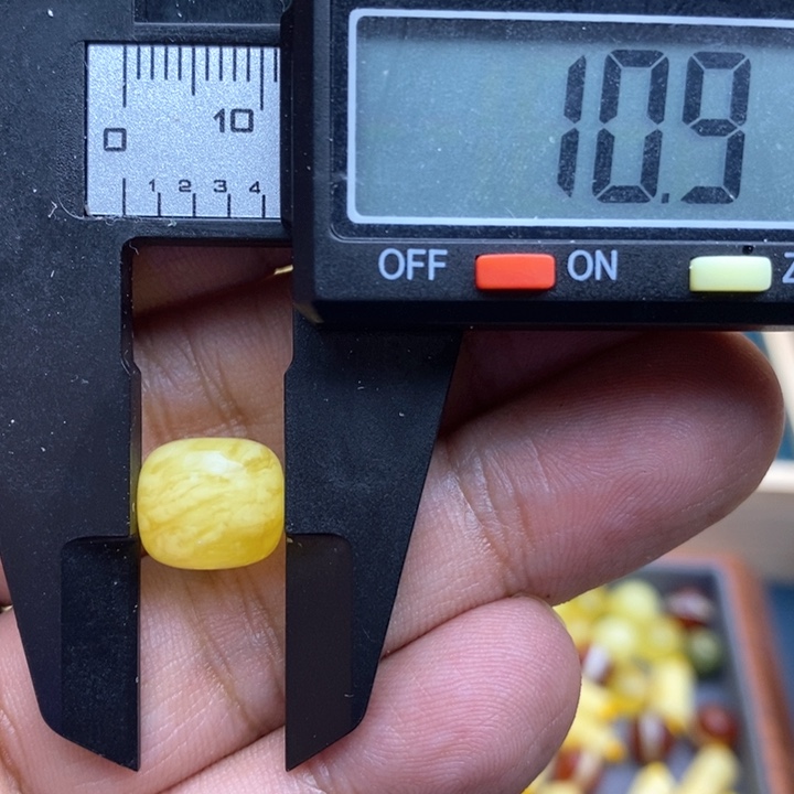 琥珀裸石未镶嵌49号11*9.9微瑕