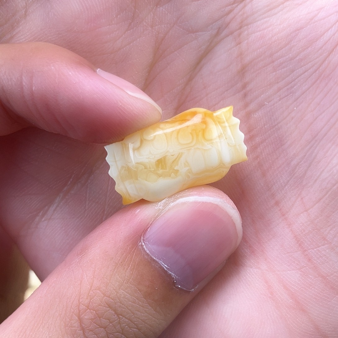 琥珀裸石未镶嵌蜜蜡