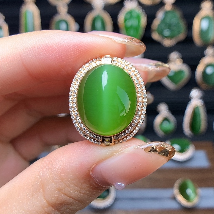 和田玉首饰18K金镶嵌