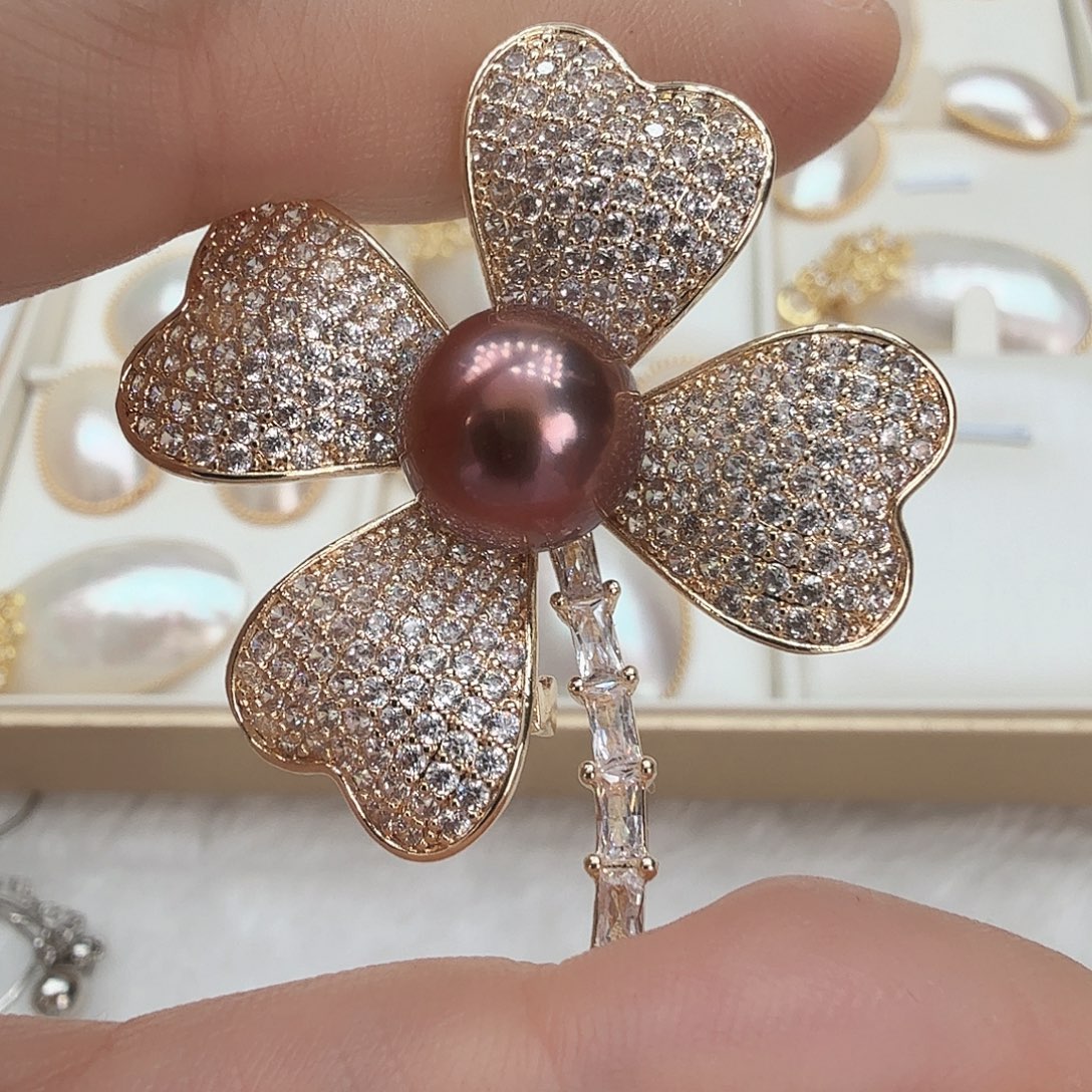 淡水珍珠未镶嵌胸饰