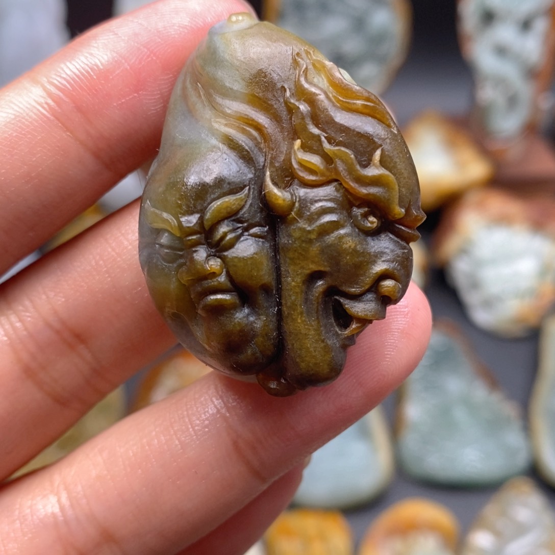 定制翡翠未镶嵌翡翠